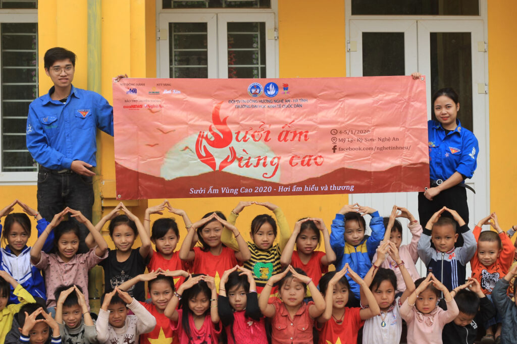 Thành tựu nổi bật của đội SVTN Đồng hương Nghệ An - Hà Tĩnh - Trường ĐH Kinh Tế Quốc Dân